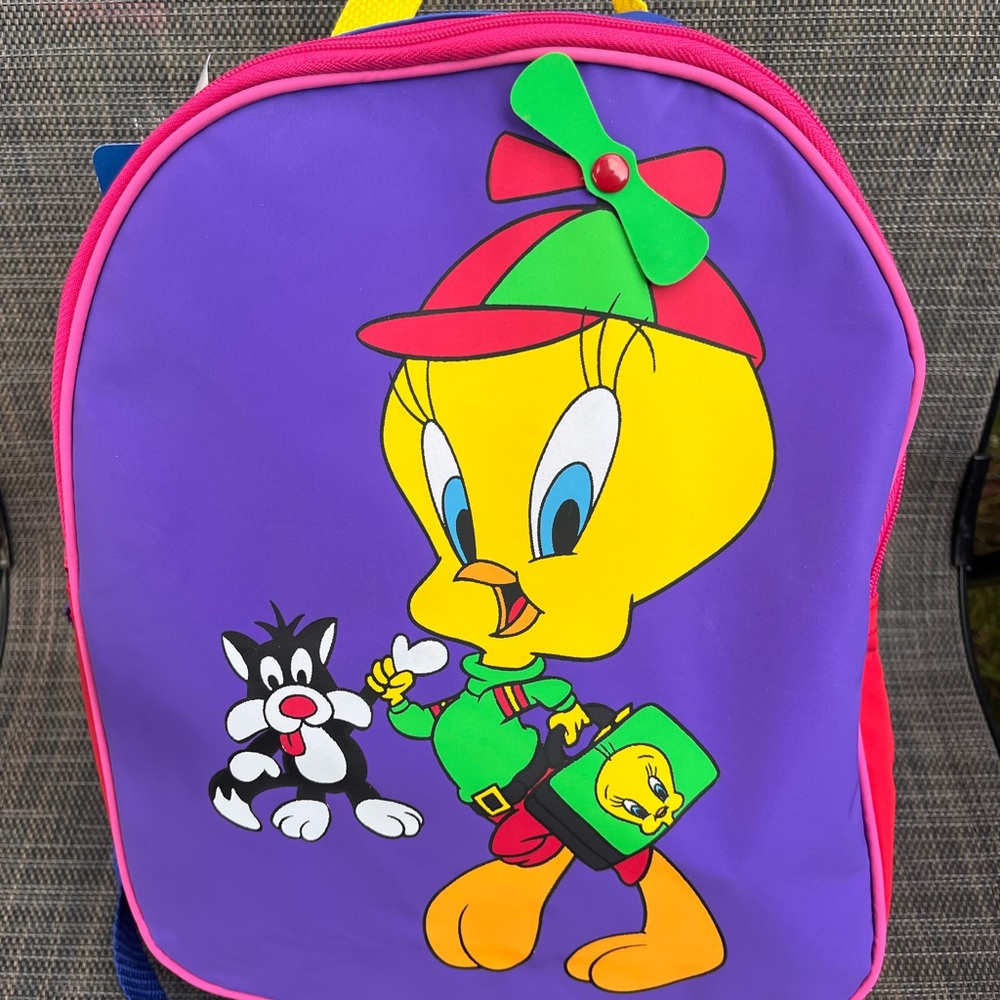 Vintage looney toons backpack new with tags excellent condition